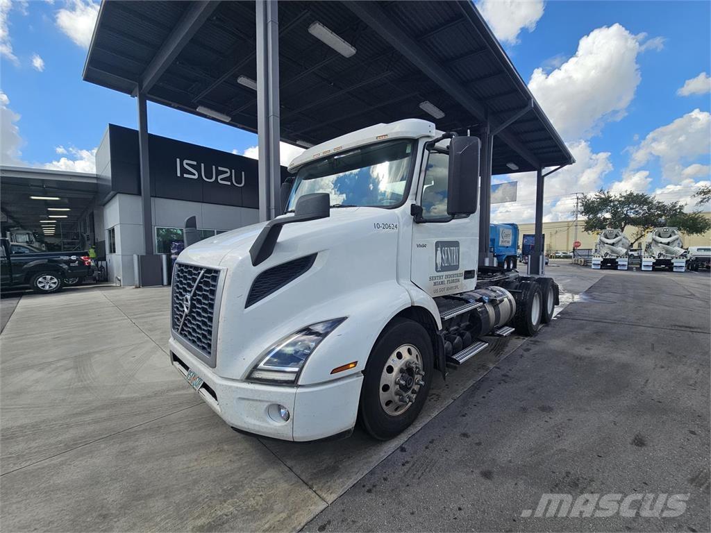 Volvo VNR64T300 Тягачі