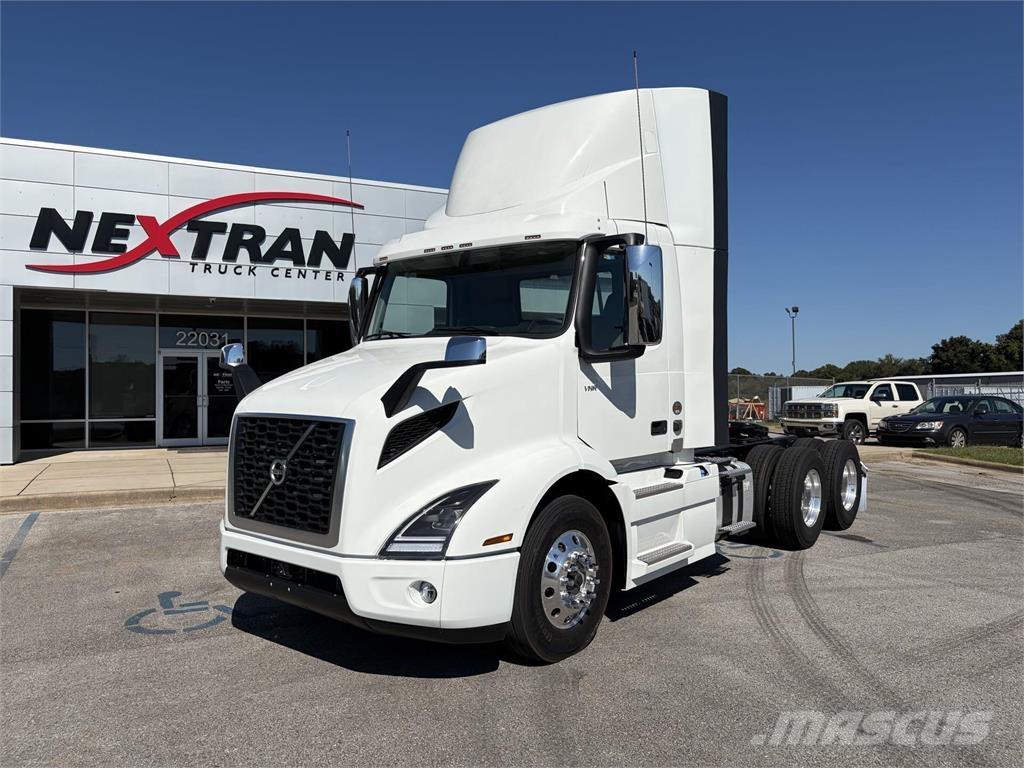 Volvo VNR64T300 Тягачі