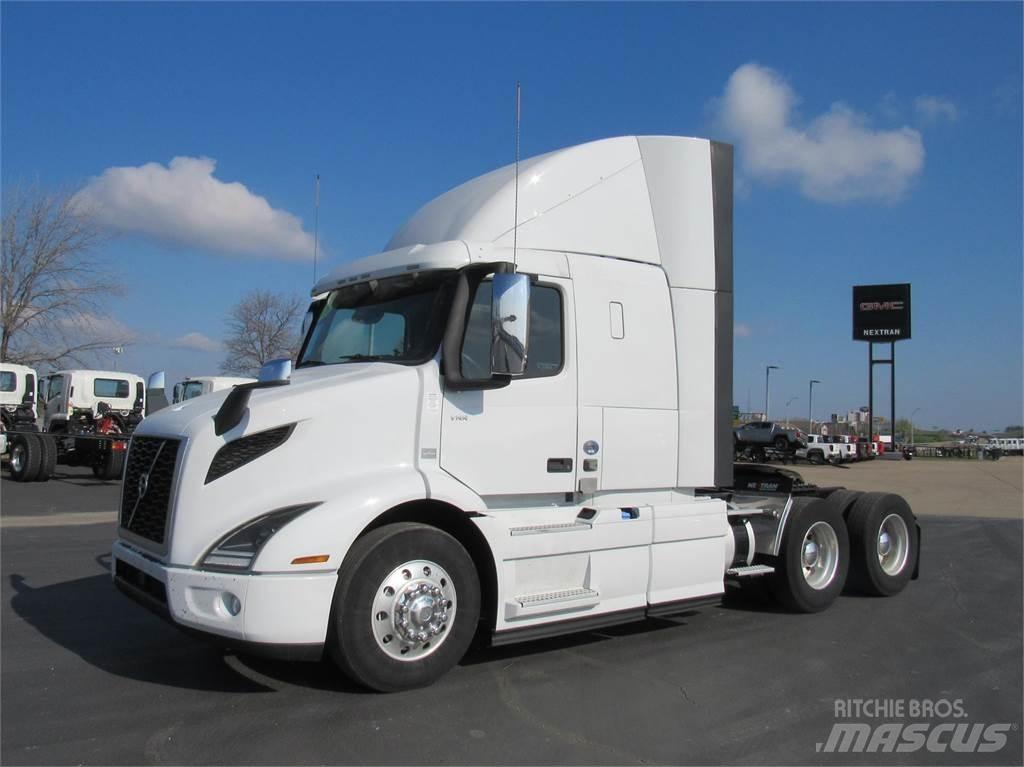 Volvo VNR64T400 Тягачі