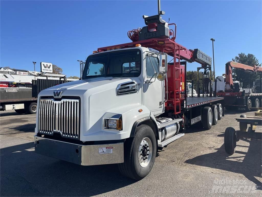 Western Star 4700SB Вантажівки / спеціальні