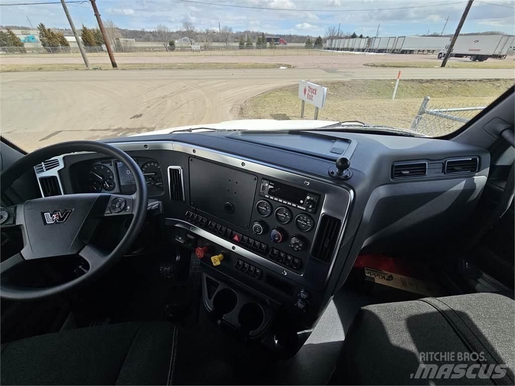 Western Star 47X Шасі з кабіною