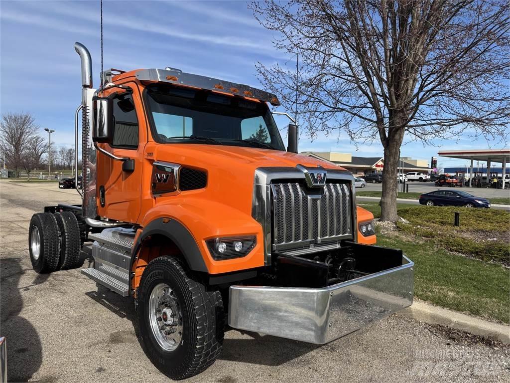 Western Star 47X Вантажівки / спеціальні