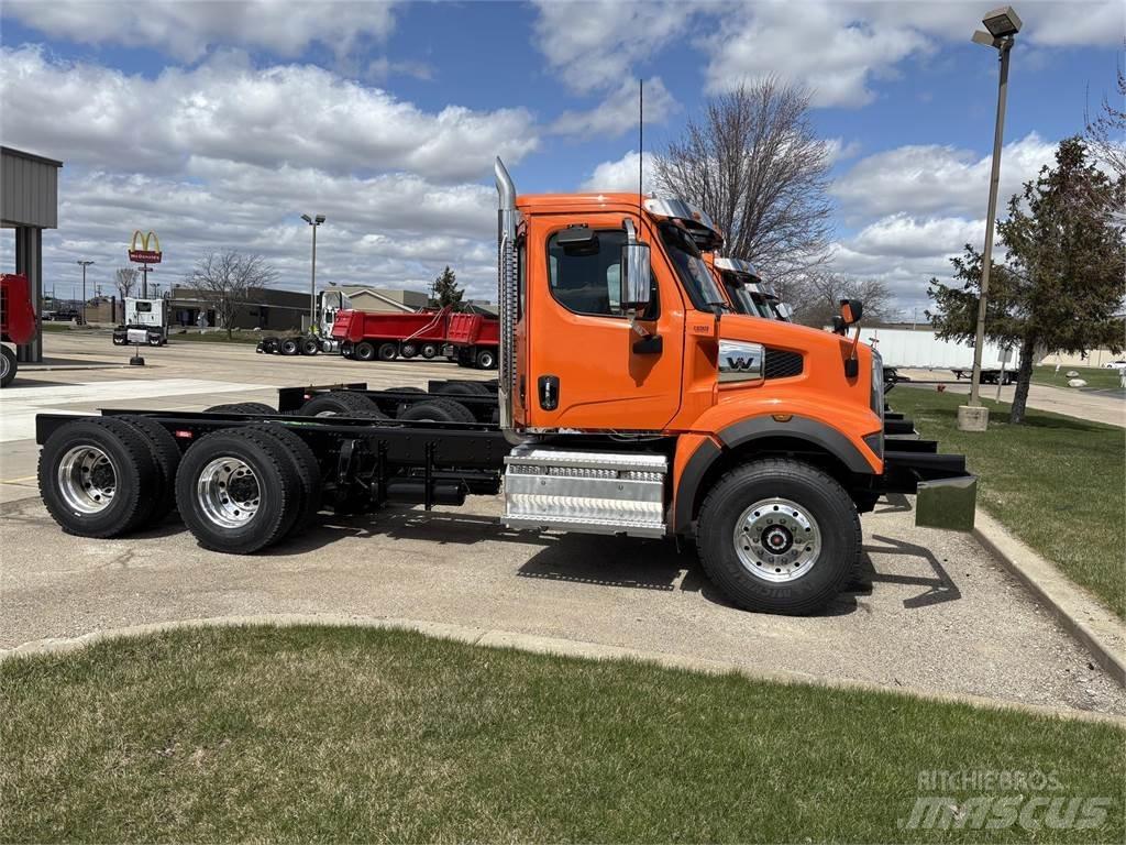 Western Star 47X Вантажівки / спеціальні