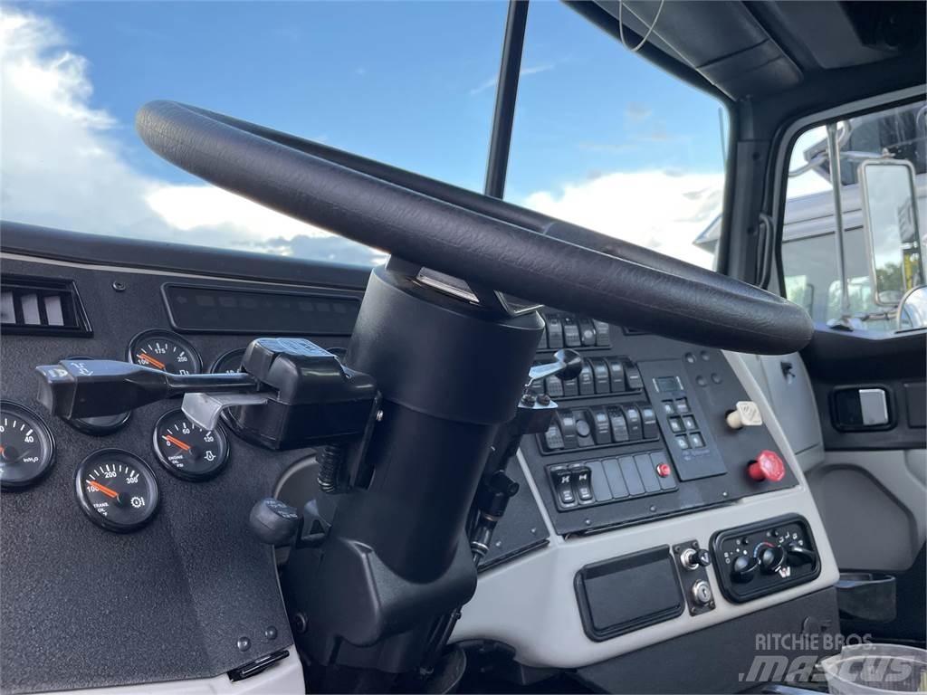 Wstar 4700SB Вантажівки / спеціальні