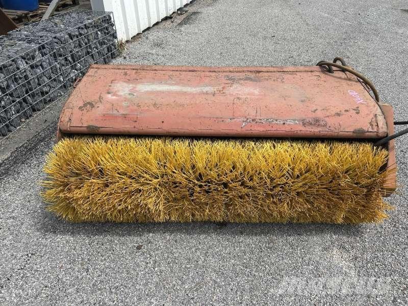  AUTRE 1700mm Прибиральні машини