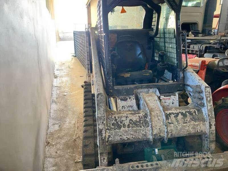 Bobcat T140 Малі навантажувачі