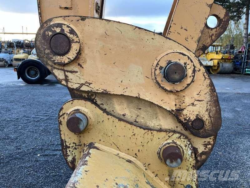 CASE WX185 Колісні екскаватори