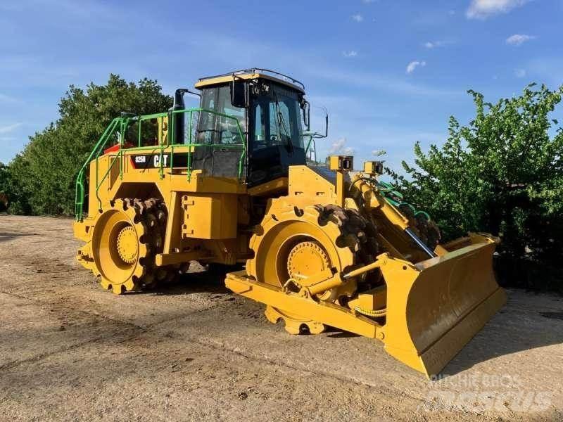 CAT 825H Сміттєві преси