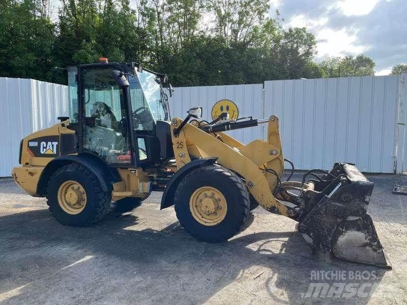 CAT 906H Малі навантажувачі