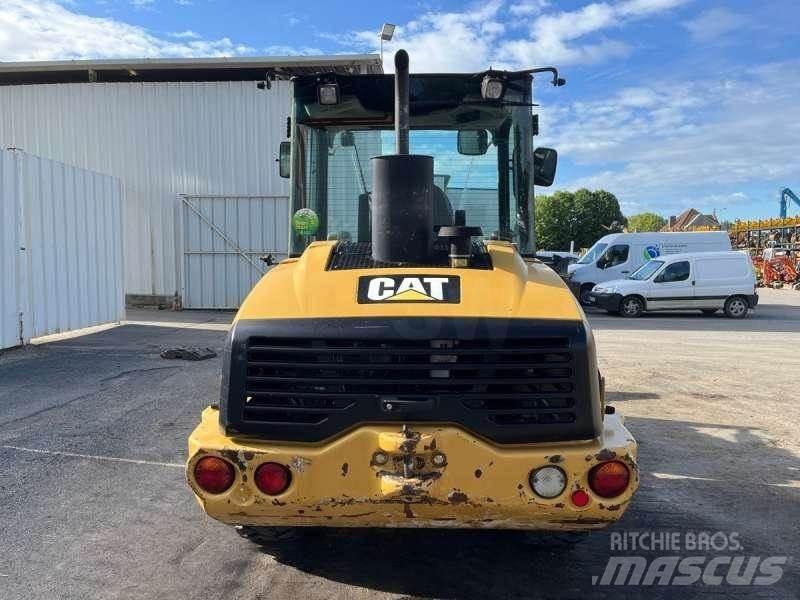 CAT 906H Малі навантажувачі