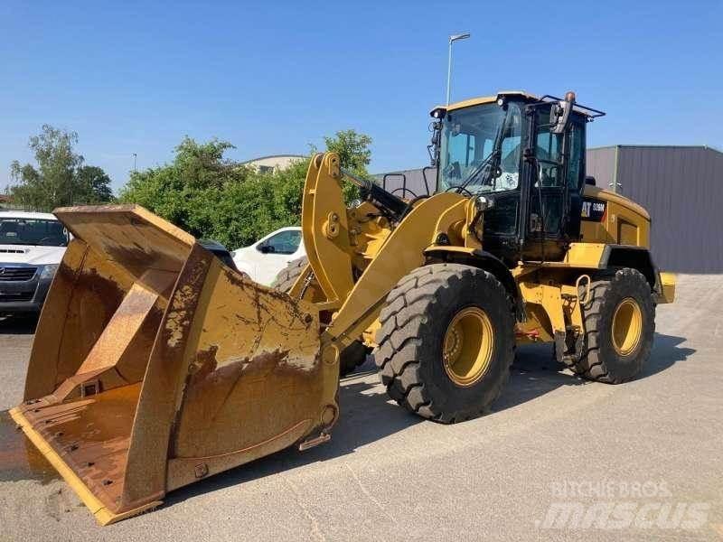 CAT 926M Фронтальні навантажувачі