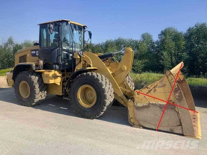 CAT 926M Фронтальні навантажувачі