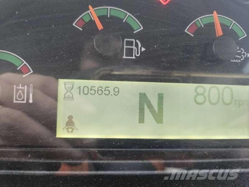 CAT 926M Фронтальні навантажувачі