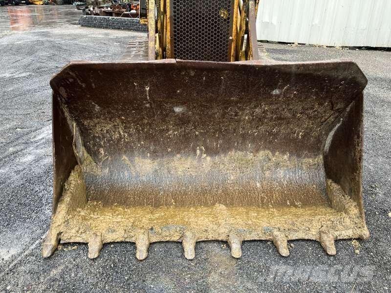 CAT 933C Гусеничні вантажники