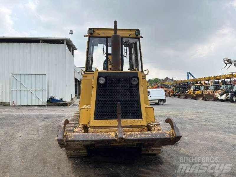 CAT 943 Гусеничні вантажники
