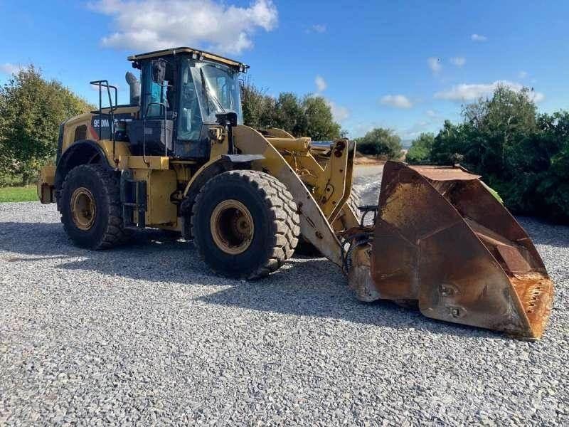 CAT 950M Фронтальні навантажувачі