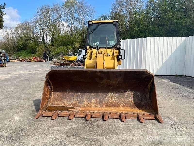 CAT 953C2 Гусеничні вантажники