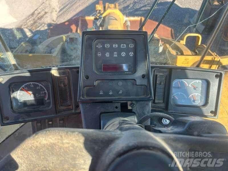 CAT 962G Фронтальні навантажувачі
