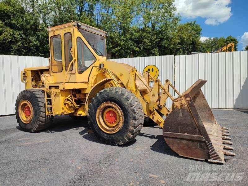 CAT 966C Фронтальні навантажувачі