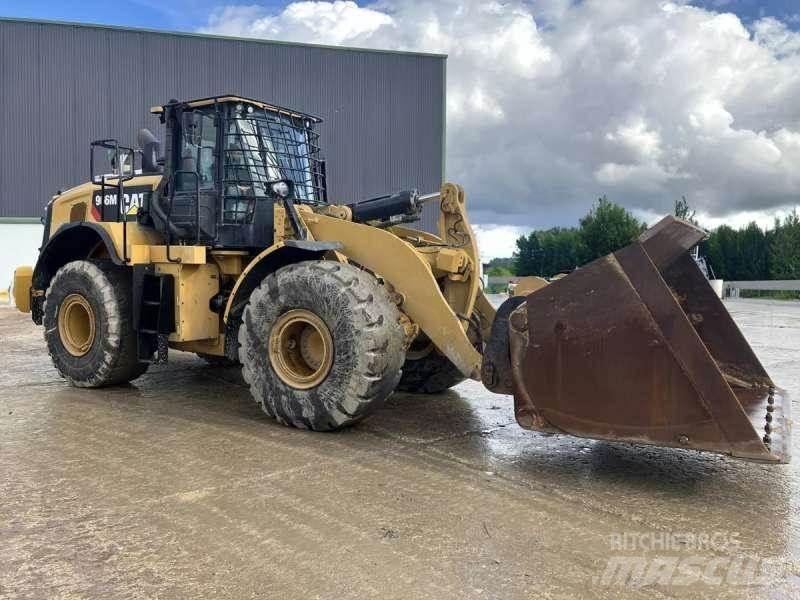 CAT 966M Фронтальні навантажувачі