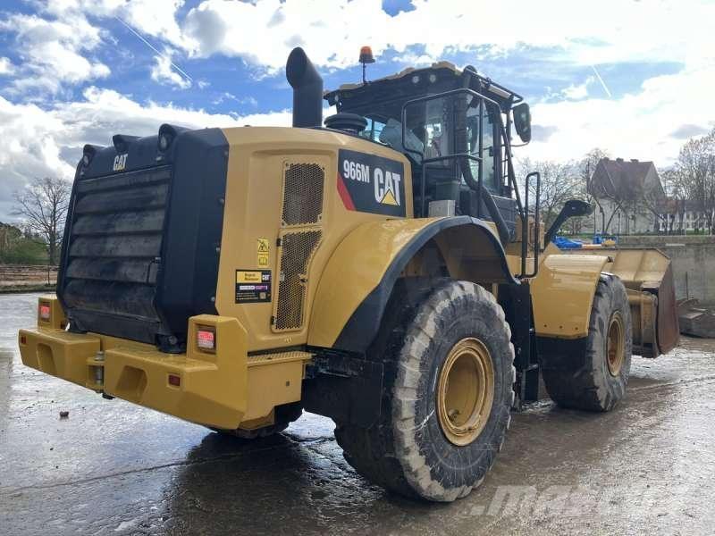 CAT 966M Фронтальні навантажувачі
