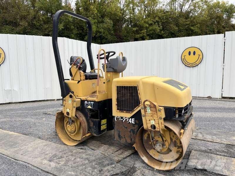 CAT CB-224E Ущільнювачі грунту