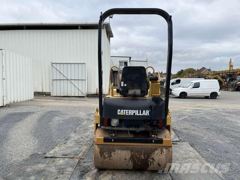 CAT CB-224E Ущільнювачі грунту
