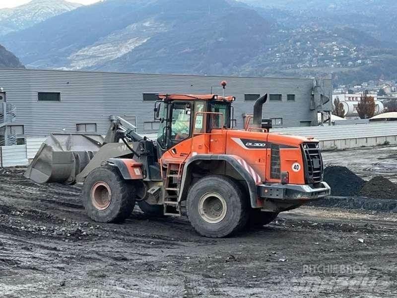 Doosan DL300 Фронтальні навантажувачі