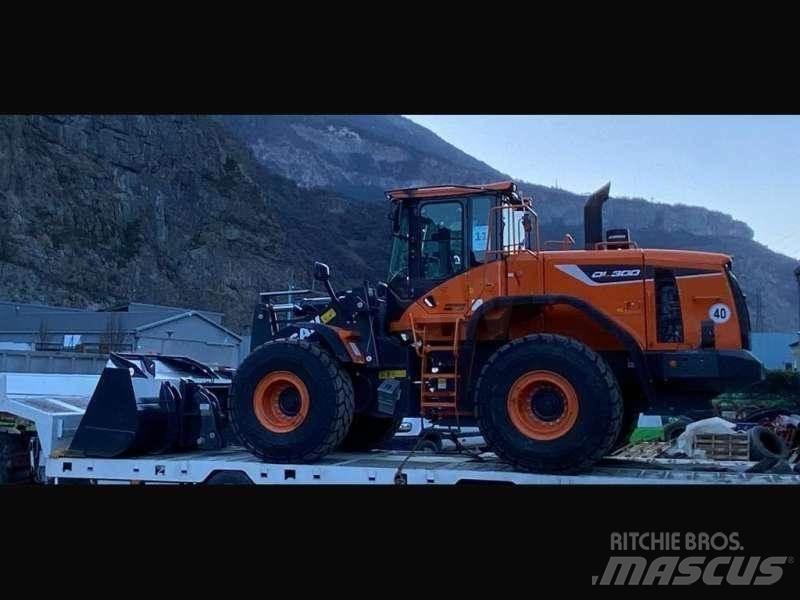 Doosan DL300 Фронтальні навантажувачі