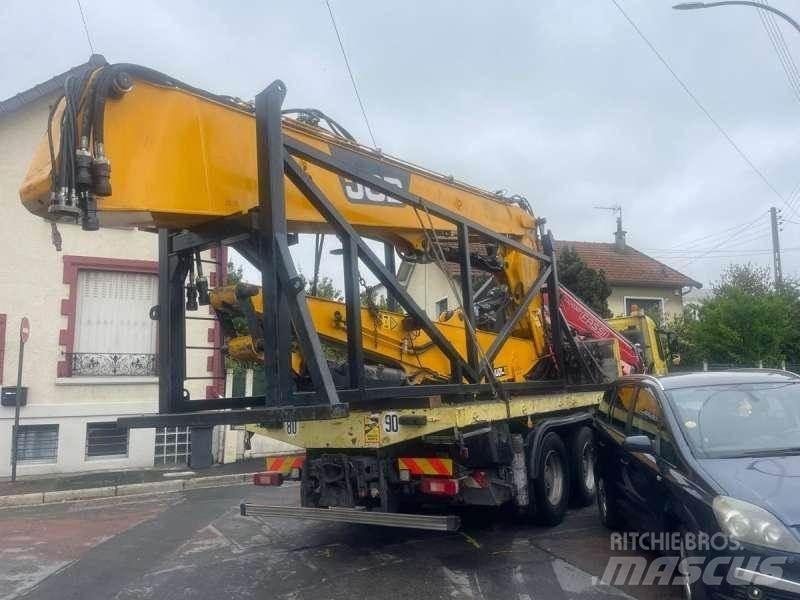 JCB JS360 Екскаватори для знесення споруд
