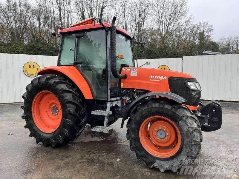 Kubota M108S Трактори