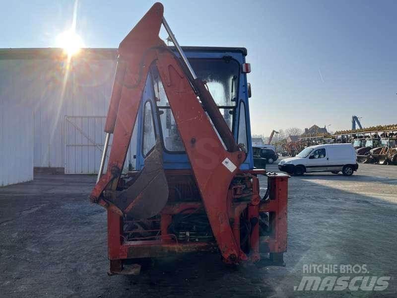 Kubota R520 Екскаватори-навантажувачі