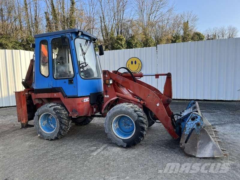 Kubota R520 Екскаватори-навантажувачі