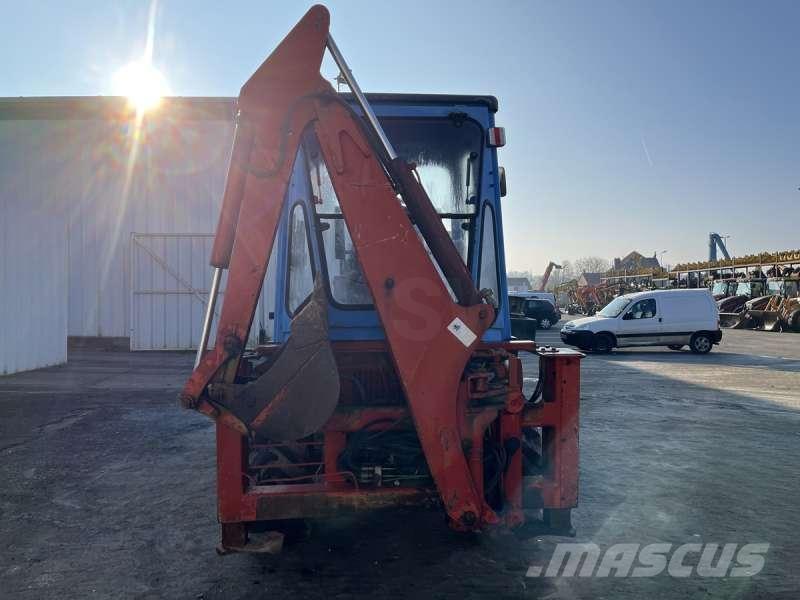 Kubota R520 Екскаватори-навантажувачі