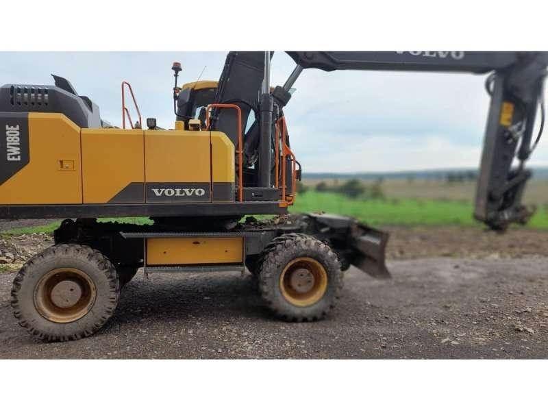 Volvo EW180E Колісні екскаватори