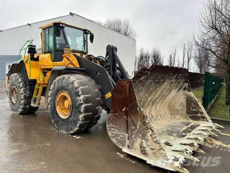 Volvo L220H Фронтальні навантажувачі