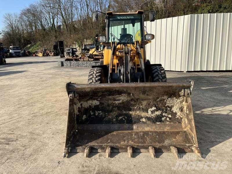 Volvo L28F Малі навантажувачі