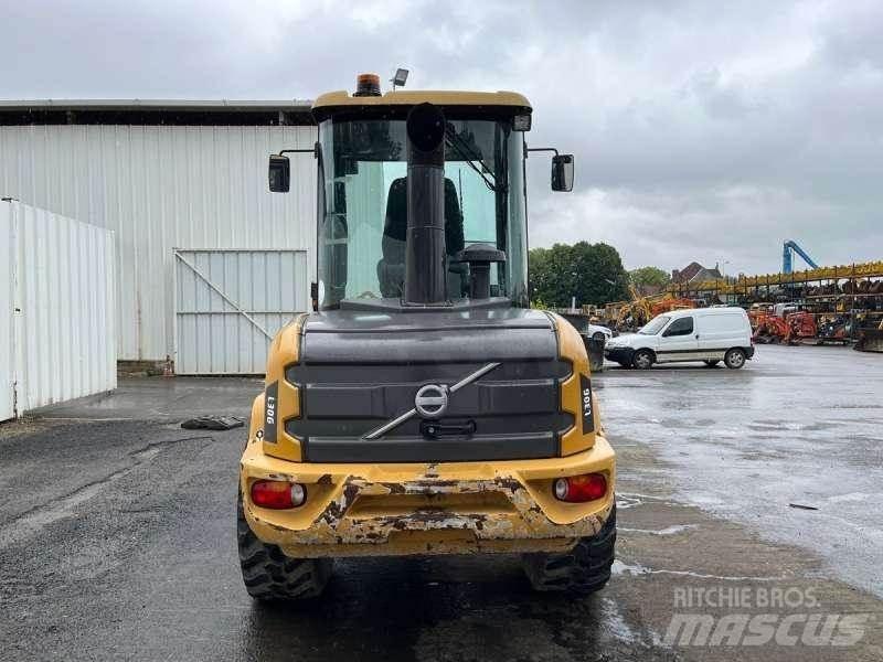 Volvo L30G Малі навантажувачі