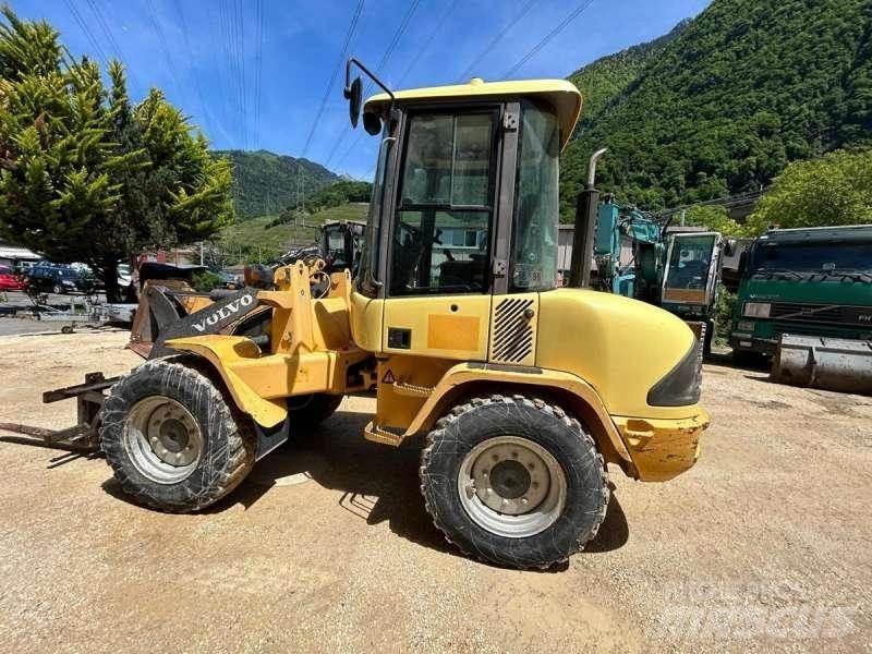 Volvo L30Z Малі навантажувачі