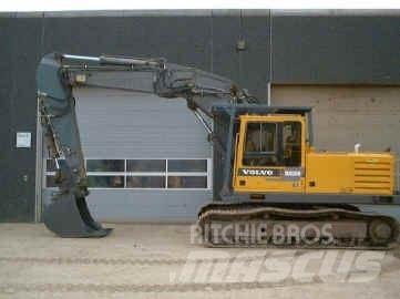 Åkerman EC230B Гусеничні екскаватори