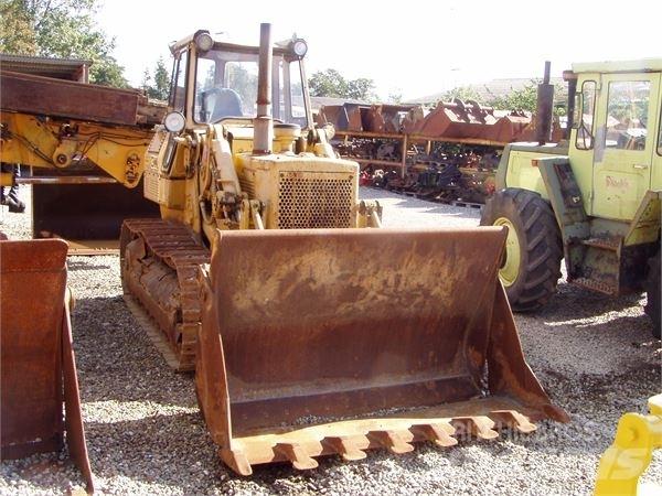 CAT 955L Гусеничні вантажники
