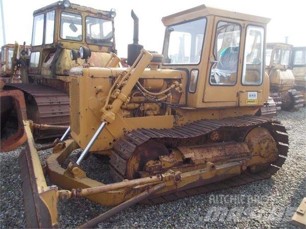 CAT D4D Гусеничні бульдозери