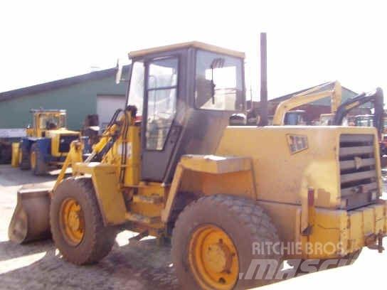 JCB 410 Фронтальні навантажувачі