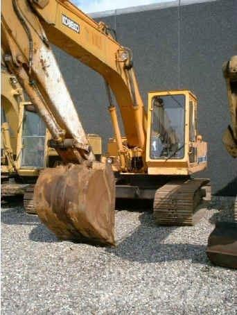 Kobelco 907 Гусеничні екскаватори