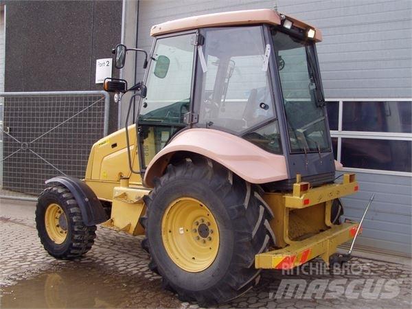 New Holland NH95 Трактори