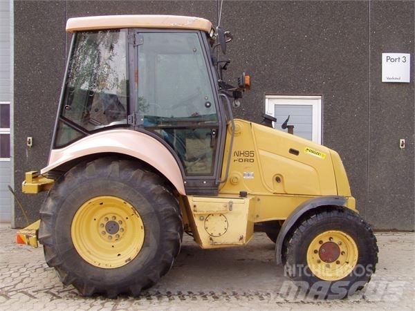 New Holland NH95 Трактори