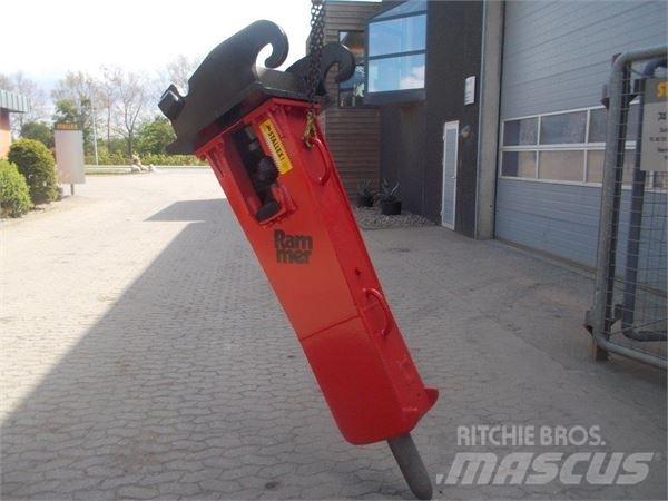 Rammer S52 Плуги