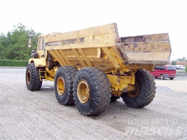 Volvo A25 Зчленовані самоскиди