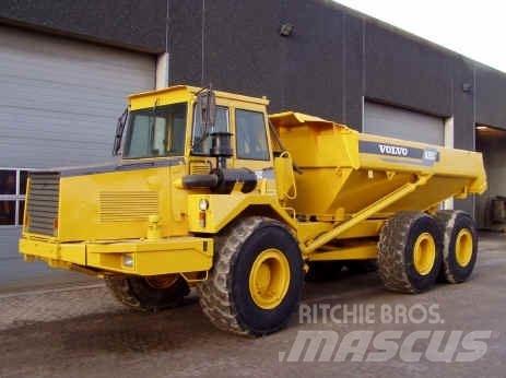 Volvo A25C Зчленовані самоскиди