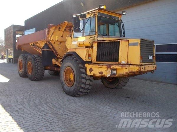 Volvo A25C Зчленовані самоскиди